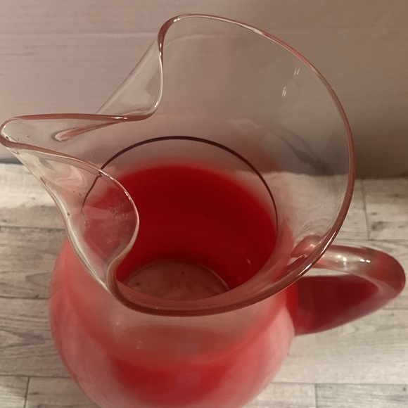 Vintage 1960’s Red Blendo Pitcher West Virginia 2 quart gold foil trim ❤️ - Picture 5 of 10